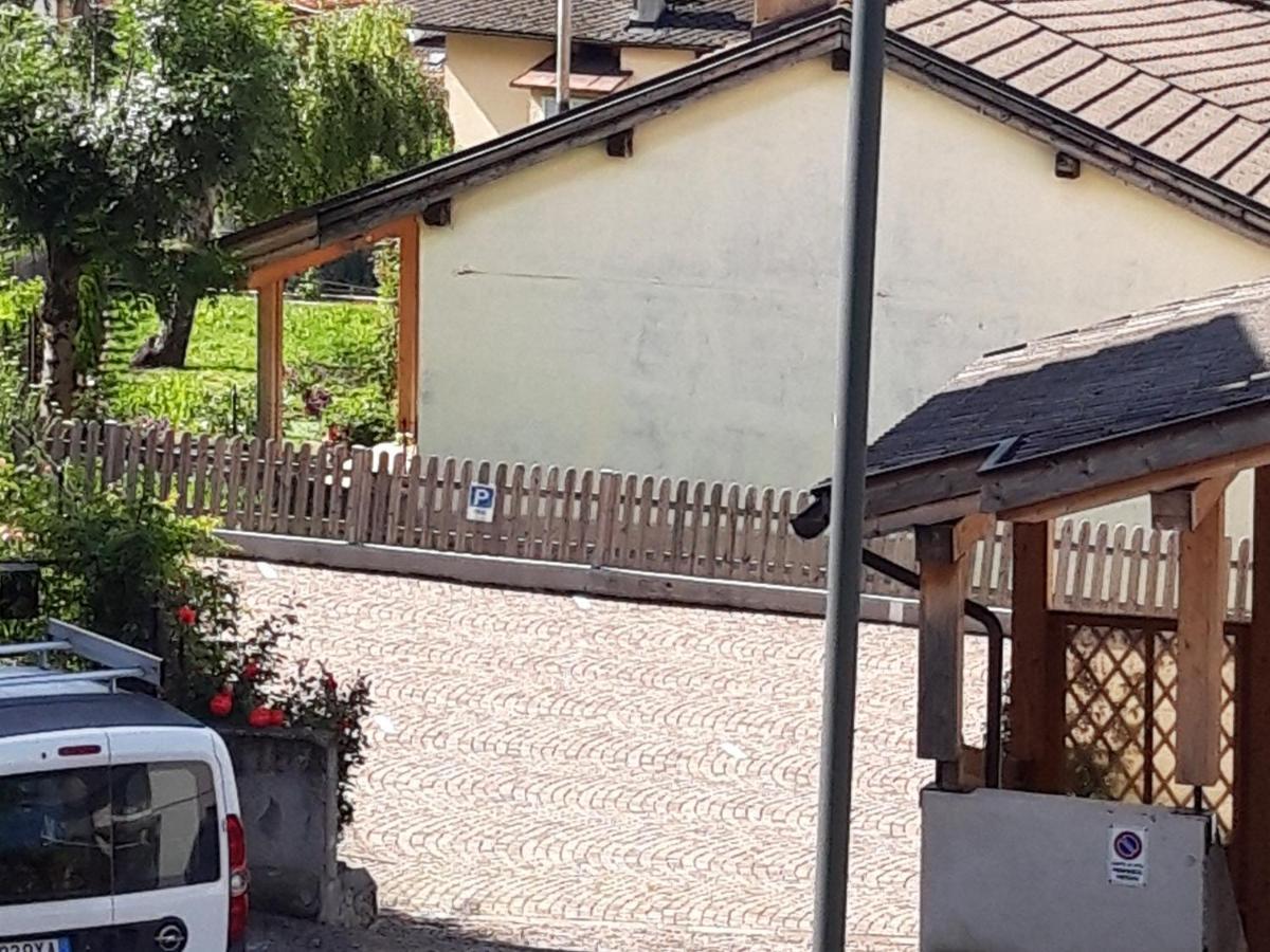Ferienwohnung Casa Trettel Teser im Fleimtal Exterior foto